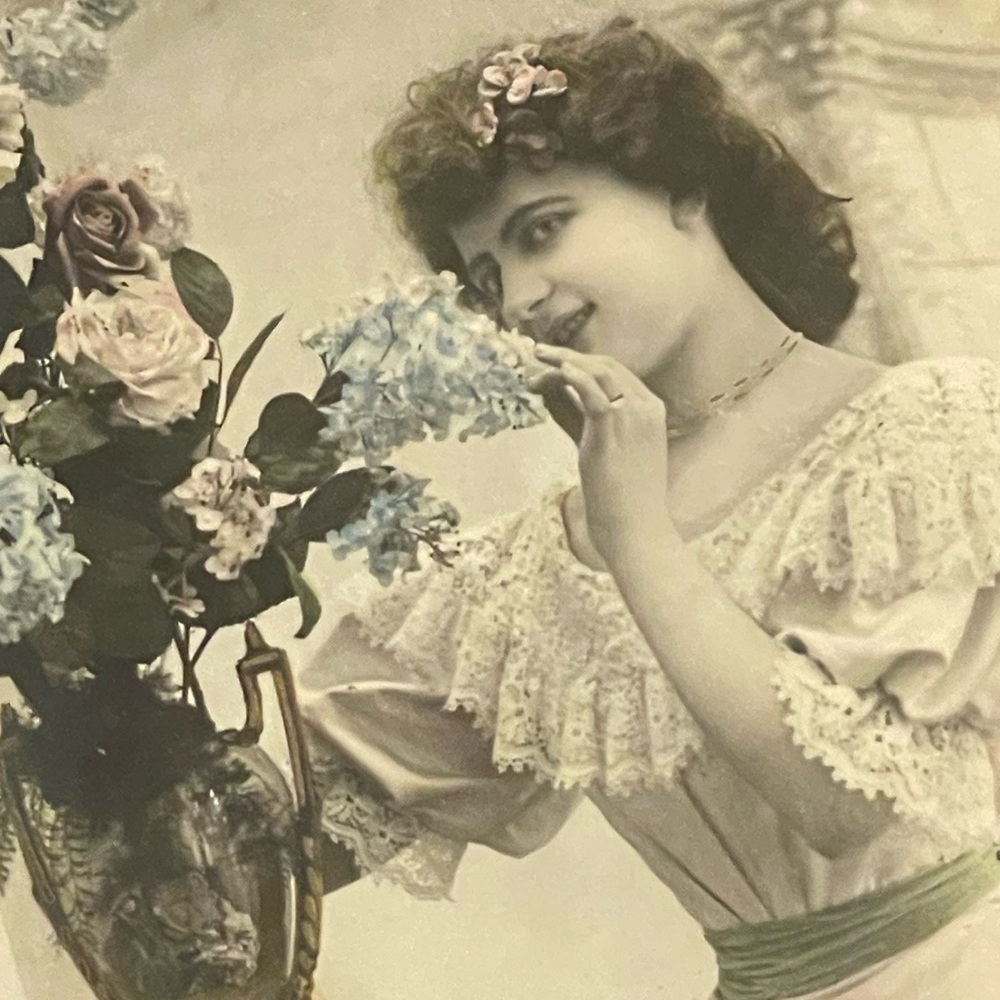 RARE VINTAGE 20th Century Postcard Paris 1910
